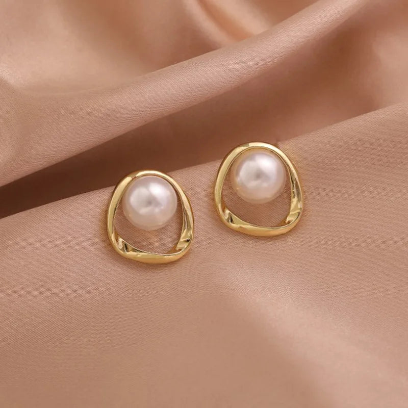 Imitation Pearl Earring for Women Gold Color Round Stud Earrings Christmas gift Irregular Design Unusual Earrings bijoux femme