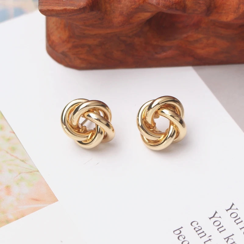 Stud Earrings for Women Rock Smooth Small Metal Knot Twist Flower Earrings Punk Party Jewelry Valentine's Day Gift Bijoux