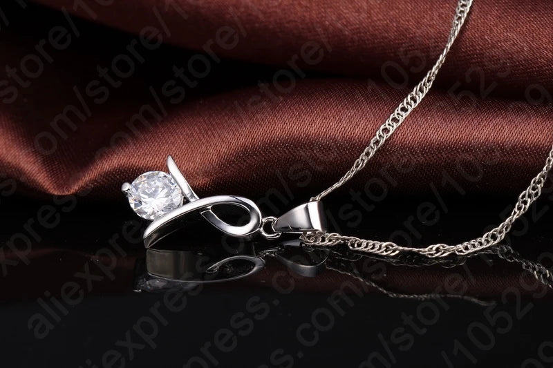 Nuovo set di moda per donna Collana con pendente in argento sterling 925 con croce CZ e orecchini a bottone di alta qualità