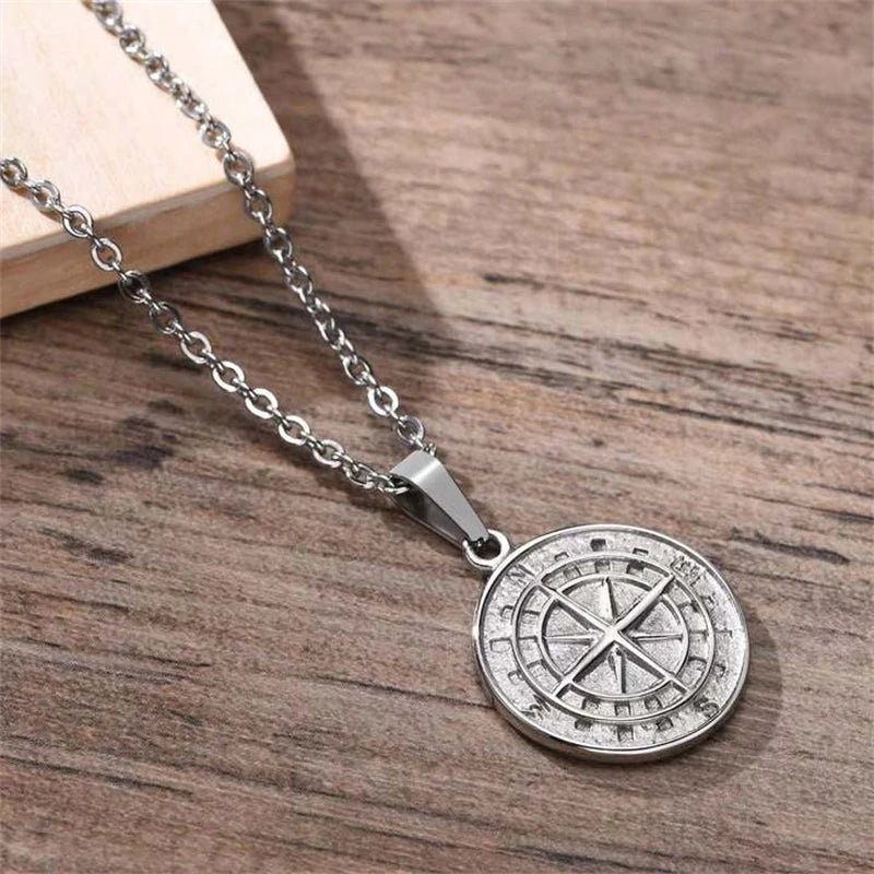 Men's Layered Alloy Necklace Navigation Travel Compass Pendant Cuba Figaro Wheat Chain Casual Vintage Necklace