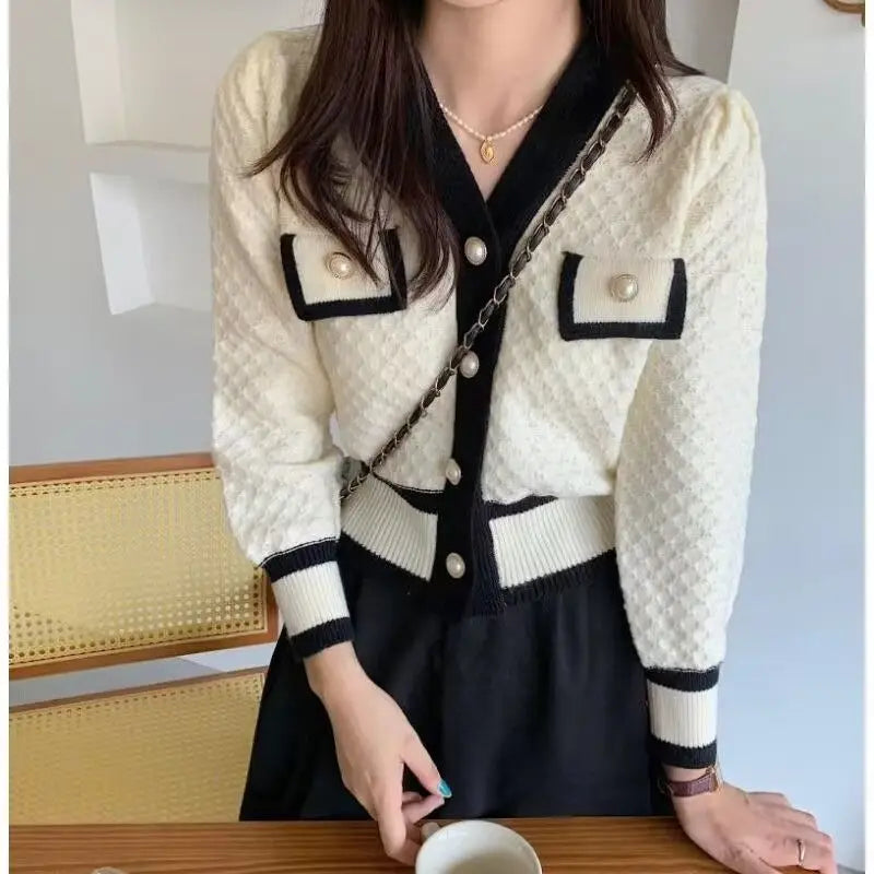 Cardigan Sweater Women's 2023 Spring and Autumn New Style Small Fragrant V-neck Coat Short Western-style Bottom Shirt Top