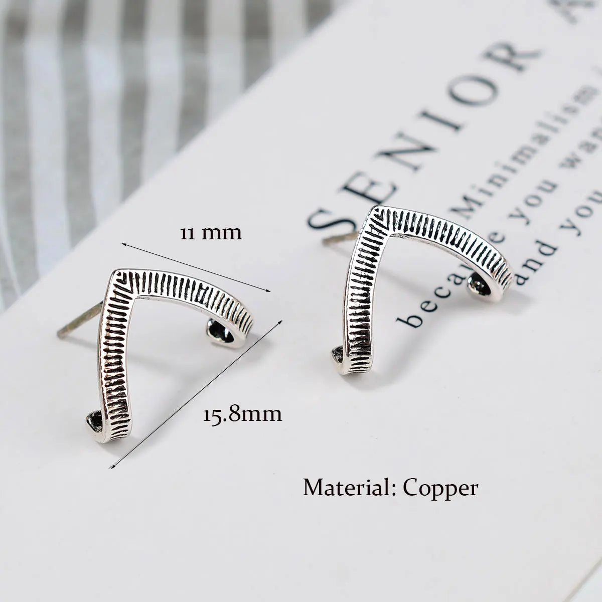 Retro Silver Color Triangle Unisex Punk Rock Earring Women Men Simple Trendy Geometry Stud Earring Pierced Ear Wrap Jewelry Gift