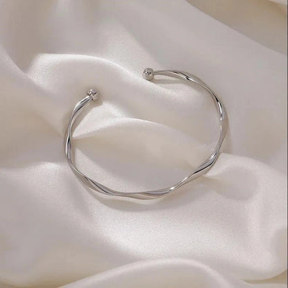New Fashion Mobius Smooth Cuff Open Bangles Girl Bilezik Bracelet Women Wedding Jewelry Simple Mujer Pulseras Christmas Gift