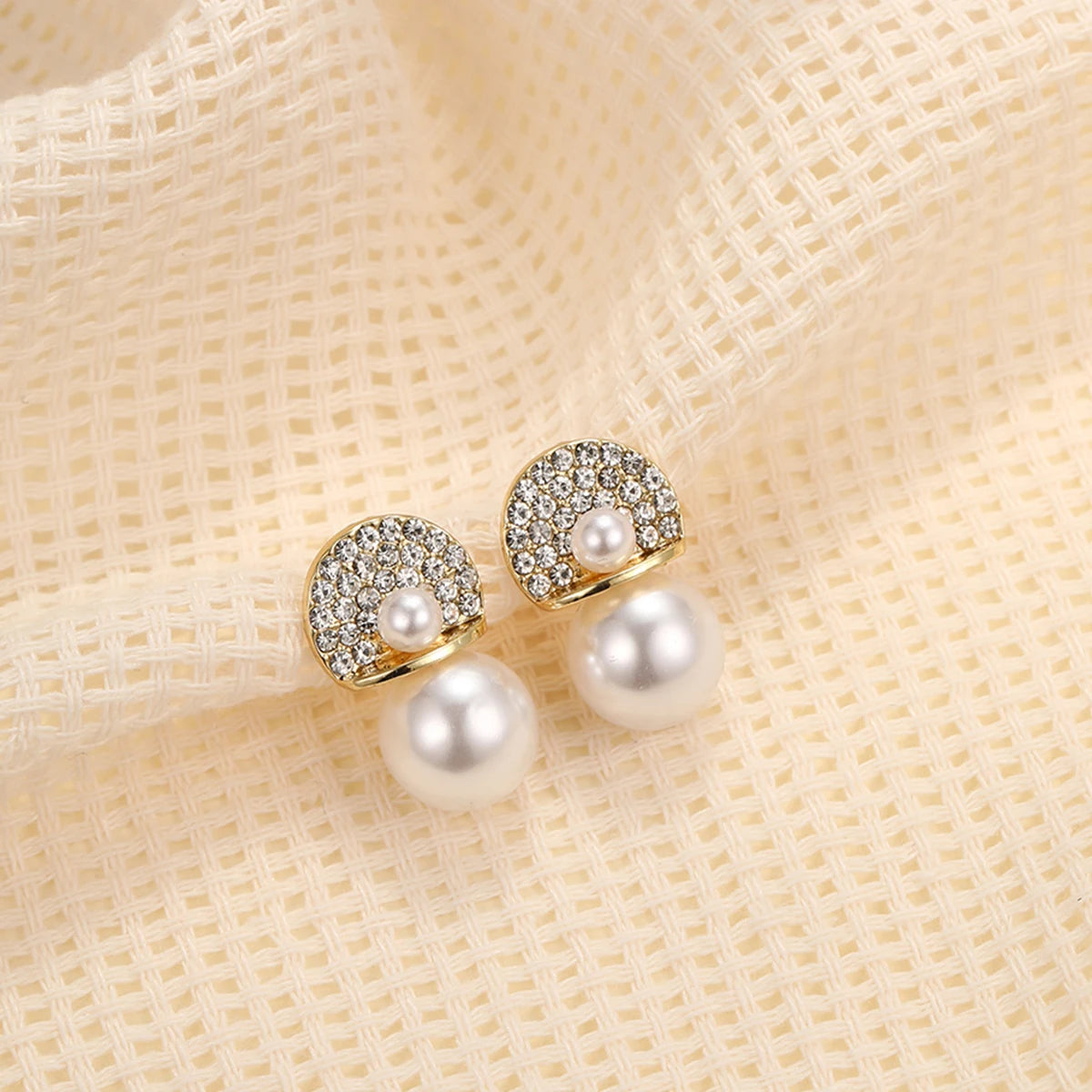 17KM Fashion Pearl Stud Earrings for Woemn Girls Vintage Classic Zircon Dangle Earring Set New Trendy Jewelry Accessories Party