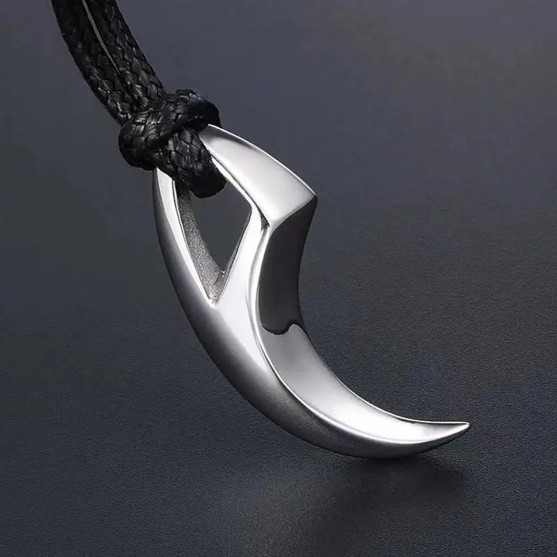 Punk Hip Hop Crescent Nail Pendant Wolf Tooth Leather Rope Necklace Men and Women Fashion Trend Jewelry