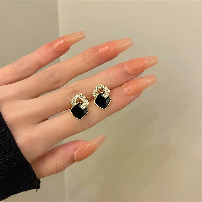 2022 Hot High-sense Korean Trend Elegant Pave Zircon Geometric Square Stud Earrings for Women Girl Fashion Jewelry Party Gifts