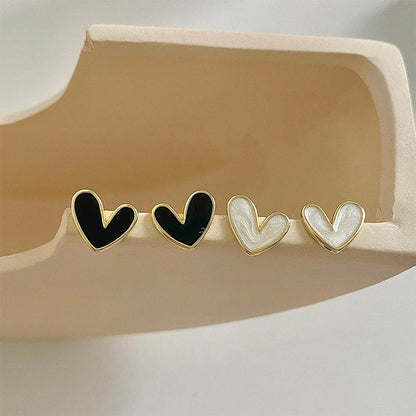 2023 Simple Small Black Heart Stud Earrings For Women Cute Girls Korean Style Love Earring Birthday Party Jewelry Wholesale