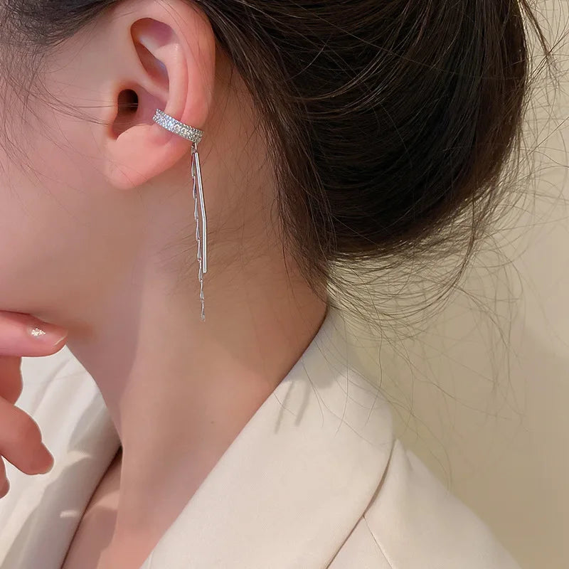 Orecchino a clip per orecchio con nappa di cristallo per donna Polsino non penetrante Catena con strass lucidi Gioielli per piercing alla cartilagine finti