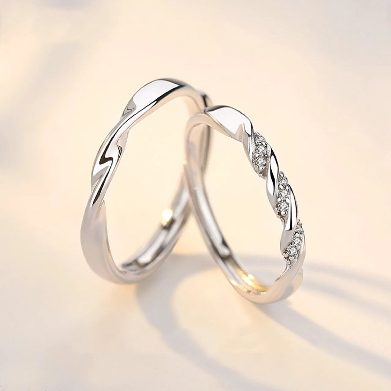 Anillo de pareja Mobius de plata de ley S925