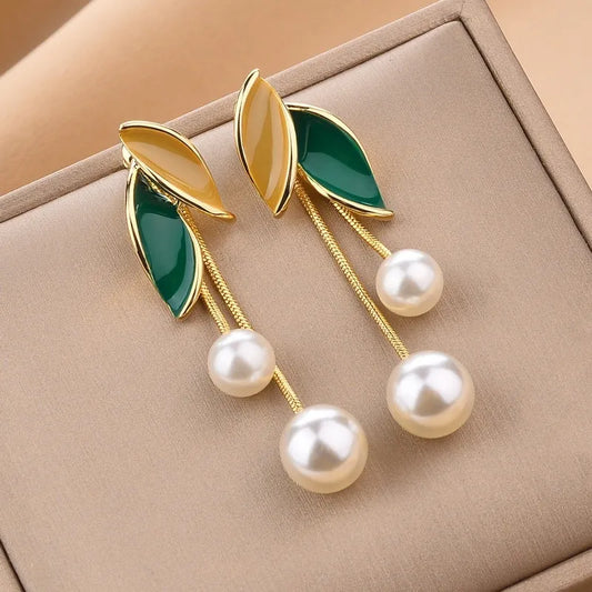 2023 New Fashion Trend Unique Design Elegant Delicate Light Luxury Pearl Leaf Tassel Earrings Women Jewelry Party Premium Gifts