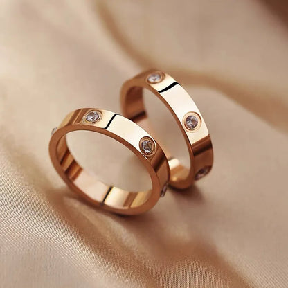 2023 Trendy Stainless Steel Rose Gold Color Love Ring for Women Men Couple Crystal Rings Luxury Brand Jewelry Wedding Ring Gift