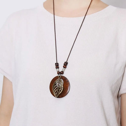 New Retro Sweater Chain Round Wooden Leaf Owl Long Sweater Clothing Pendant Women Vintage Leather Lanyard Female Jewelry Gifts