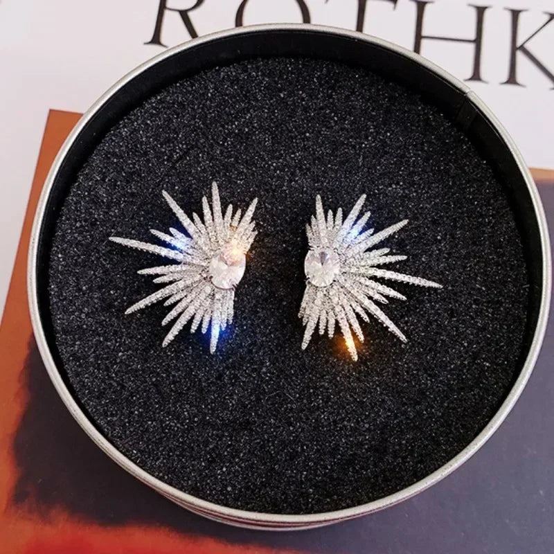 Orecchini a bottone di lusso di colore argento grande pianta con pietra di zircone scintillante per gioielli di moda da donna Orecchino coreano Regalo per la festa nuziale