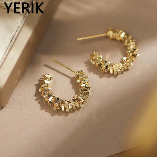 Yerik Vintage Twisted Wave Metallo a forma di C Orecchini semicircolari per le donne 2023 Nuovi gioielli di moda Accessori di lusso per feste