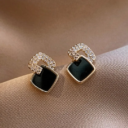 Korean Style Zircon Black Resin Rhombus Ear Studs for Women Elegant Geometric Earrings Jewelry Fashion Earrings Gifts