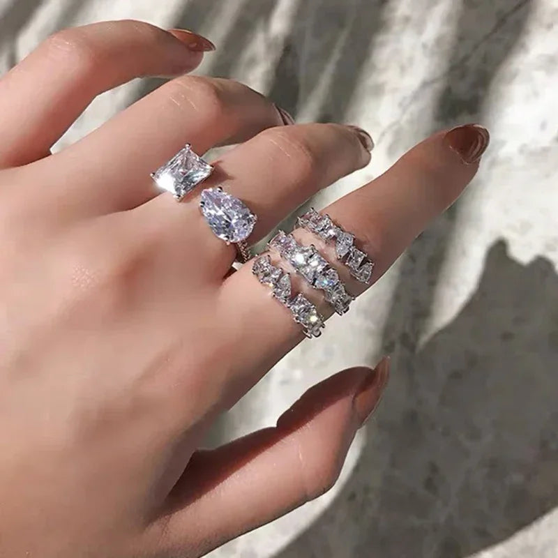 LXOEN Nuova Moda 3 Strati Irregolare AAA Cubic Zirconia Coppia di Nozze Aperto Regolare Anelli per Le Donne Del Partito Gioielli in Argento di Colore