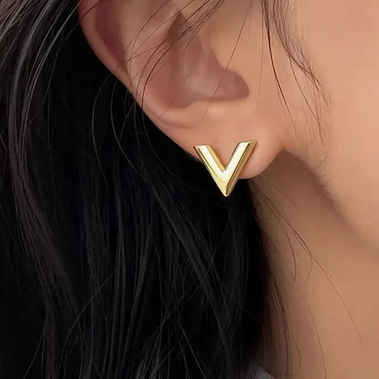 Classic Temperament V Letter Stud Earring for Women New Luxury Brand Gold Color Geometric Triangle Party Jewelry Set Accessories