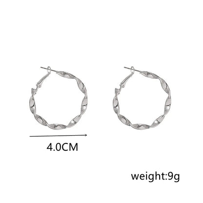 Exaggerated Spiral Wave Hoop Earrings for Women Simple Personality Frosted Metal Huggie Jewelry Brincos Christmas Day Girl Gift