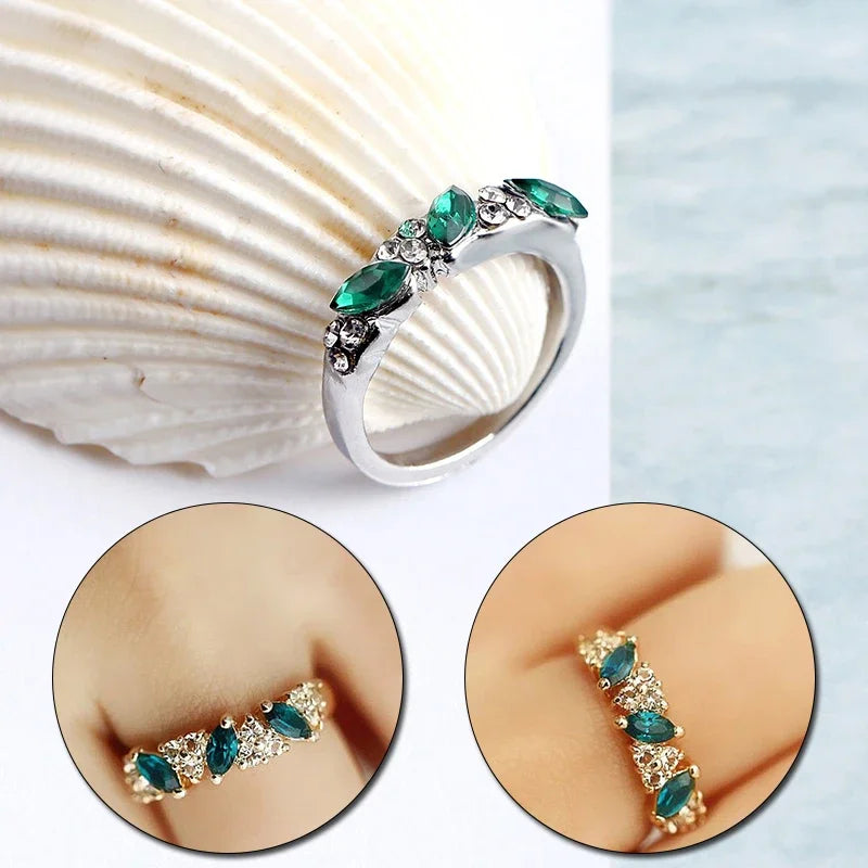Created Emerald Rings for Women New Classic Jewelry Wedding Engagement Ring Rhinestone Fine Jewelry Gift Girls Stylish Chic Ring