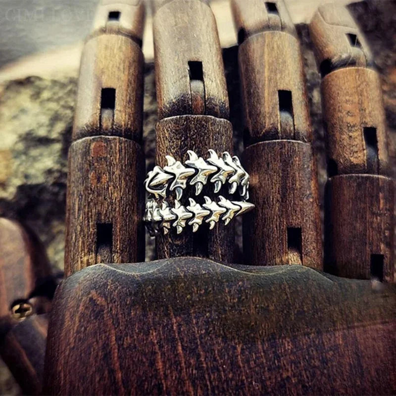 2022 New In Fashion Men's Euro American Alloy Ring Retro Geometric Spine Adjustable Ring Halloween Jewelry Party Gift