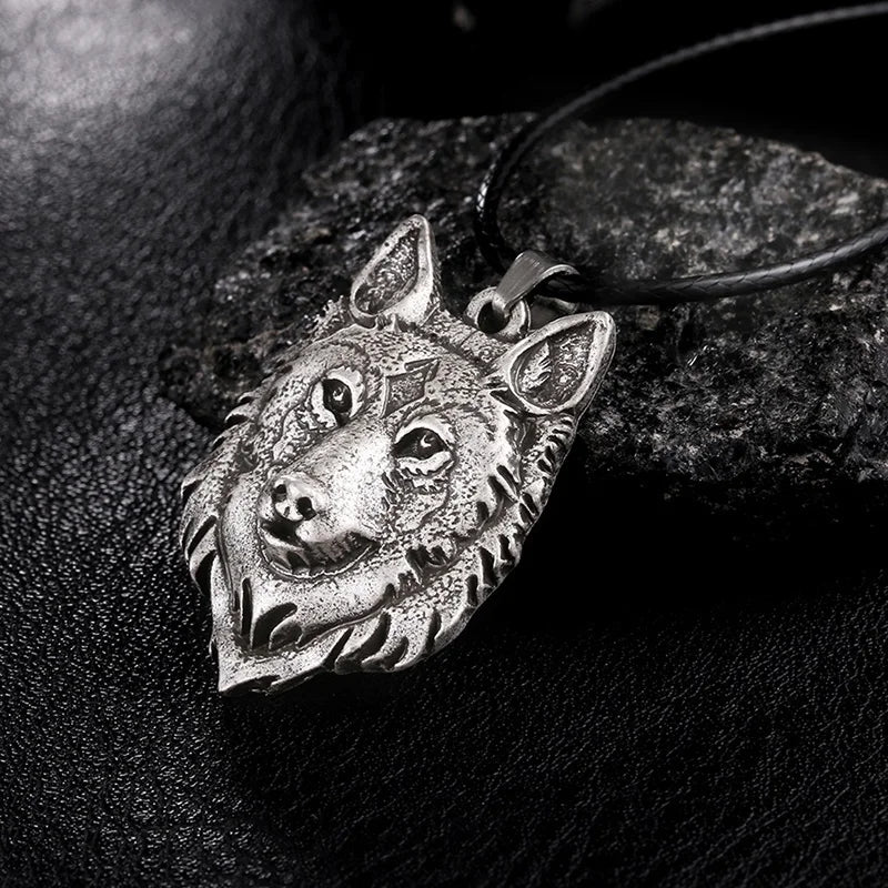 Mens Jewellery Tibetan Silver Wolf Head Pendant Necklace for Men Vintage Amulet Animal Viking Men Gift Jewelry Collar Hombre