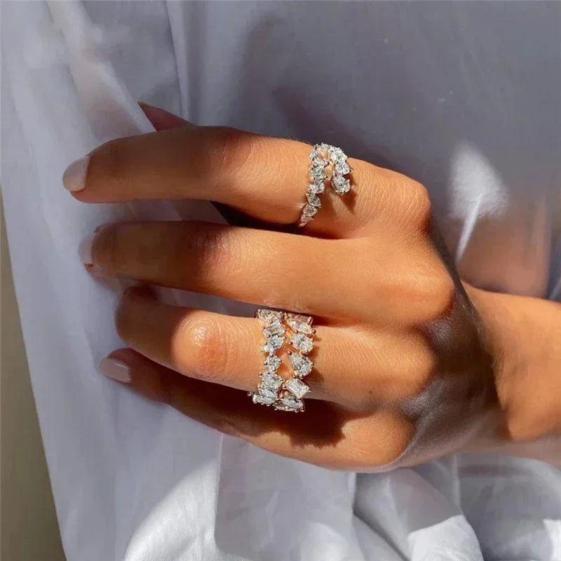 LXOEN Nuova Moda 3 Strati Irregolare AAA Cubic Zirconia Coppia di Nozze Aperto Regolare Anelli per Le Donne Del Partito Gioielli in Argento di Colore