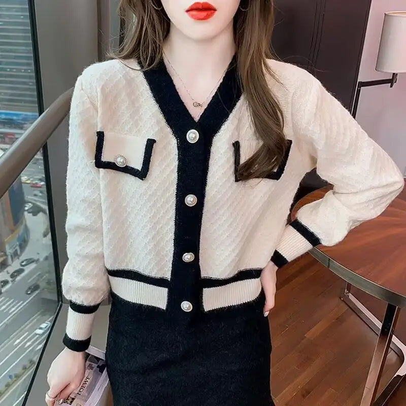 Cardigan Sweater Women's 2023 Spring and Autumn New Style Small Fragrant V-neck Coat Short Western-style Bottom Shirt Top