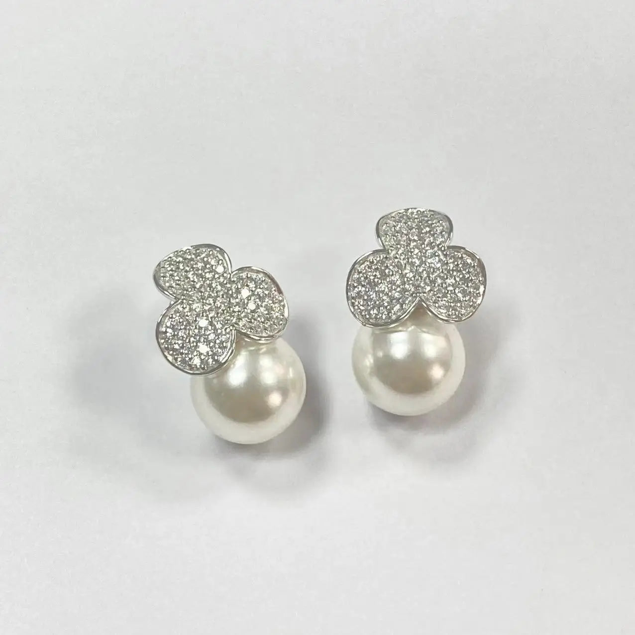 Korean Version Simple S925 Silver Bead Parts Sunflower Clover Stud Stud Stud Earring Drop Drop White Female